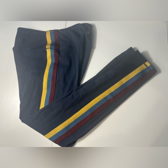 Spiritual Gangster L Navy Leggings with Striped Detail - Picture 1 of 12